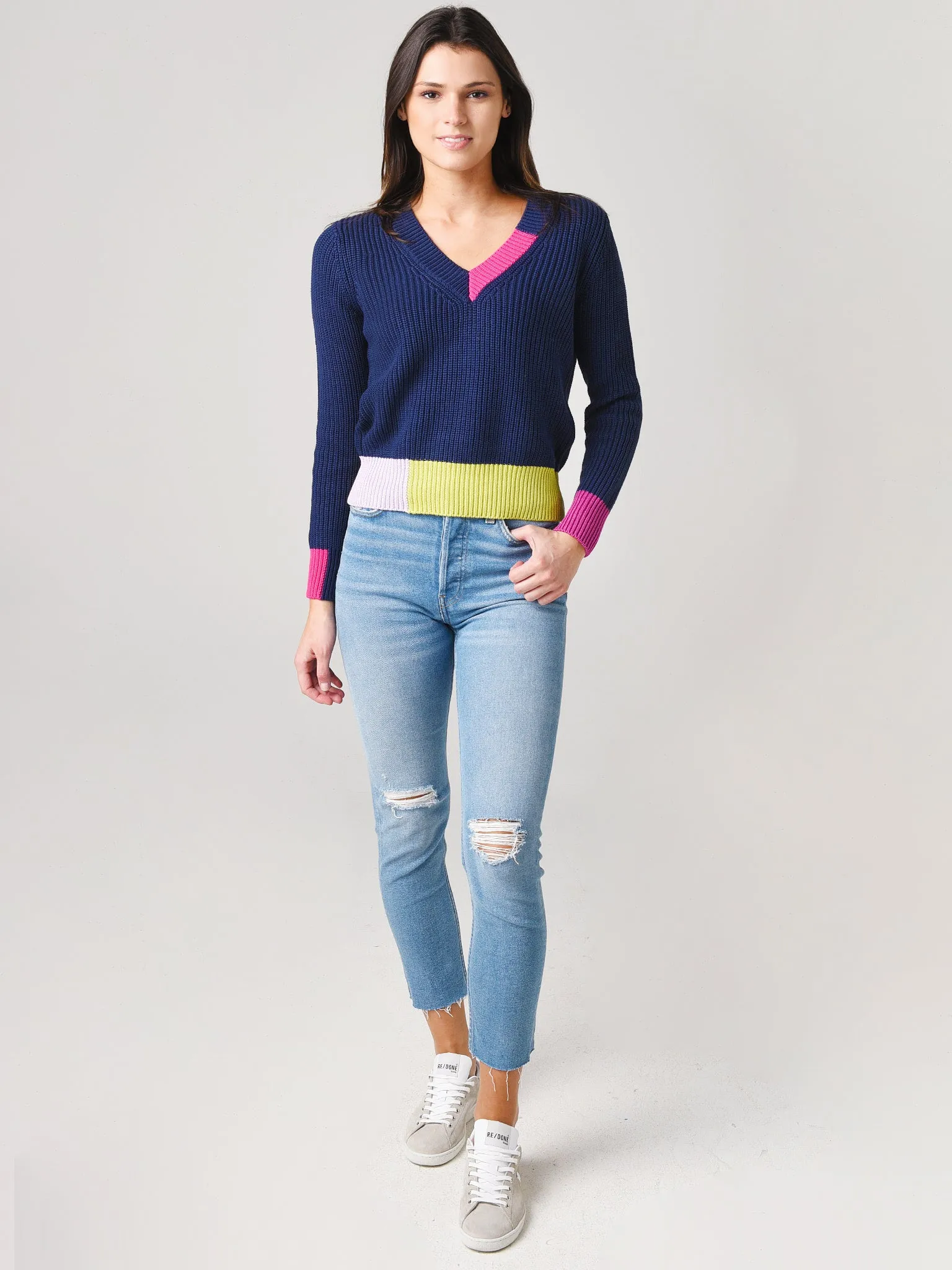 525 Women's Colorblock Trim V-Neck Pullover Sweater