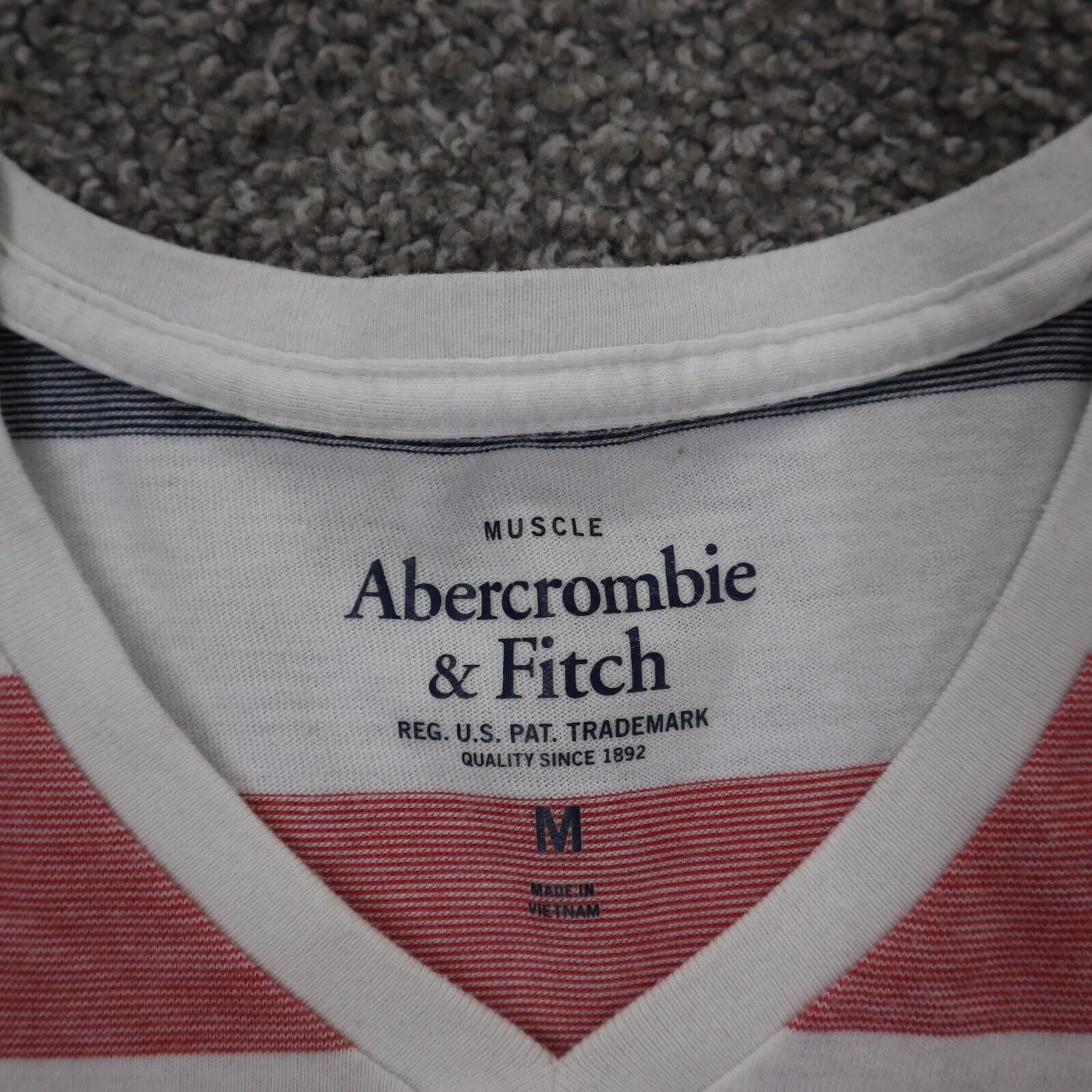 Abercrombie & Fitch Mens Striped T Shirt V Neck Short Sleeves Pink White Size M