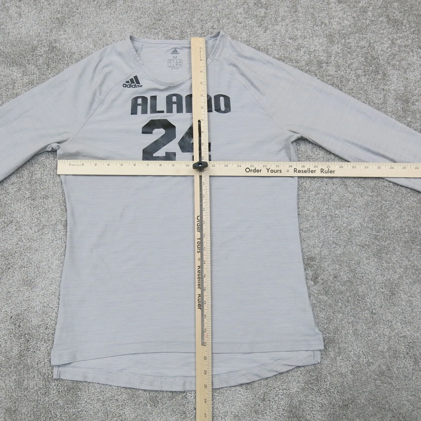 Adidas Alamo #6 Womens T-Shirt Pullover Crew Neck Long Sleeves Gray Size Medium