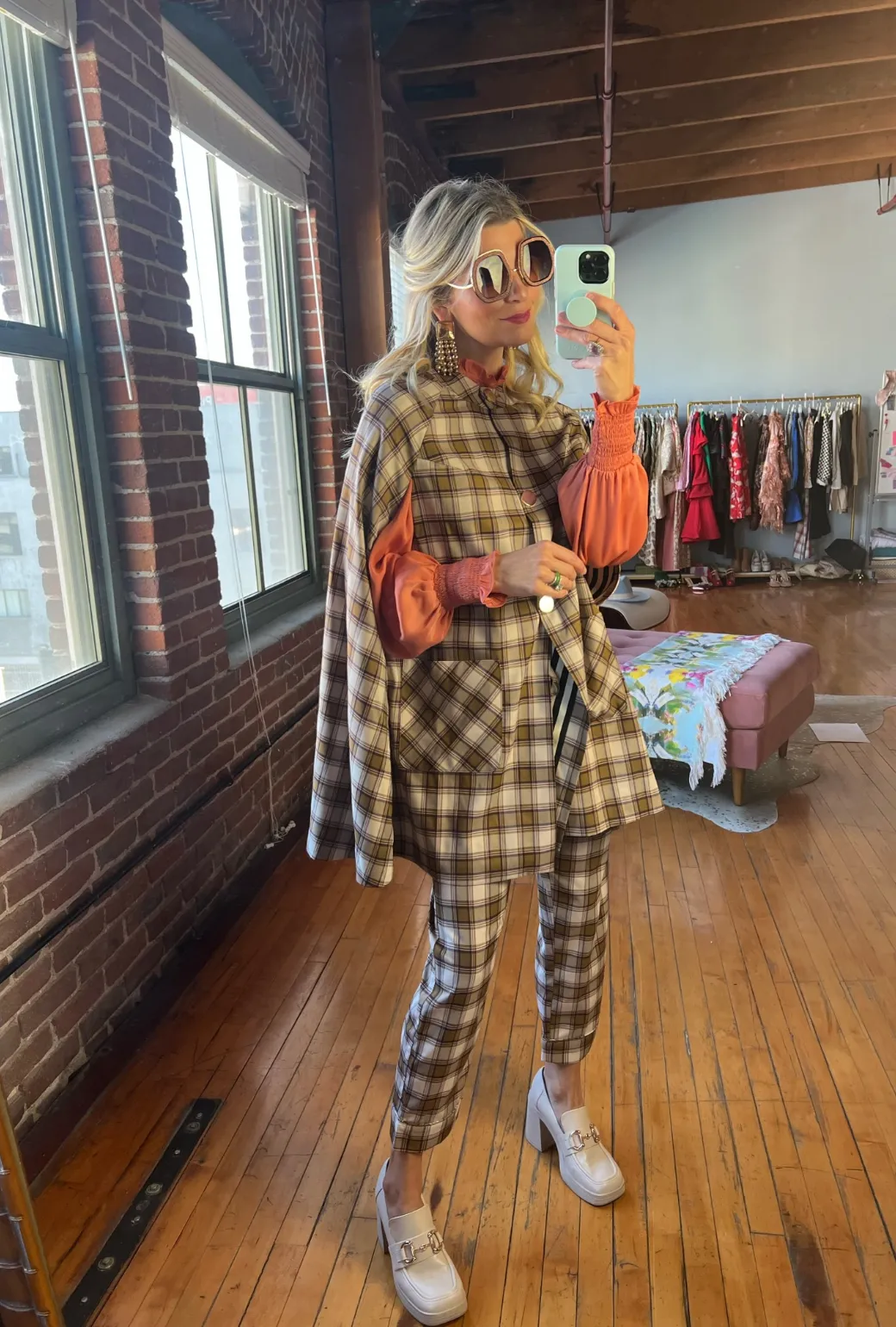 Mama Cape - Brown Plaid