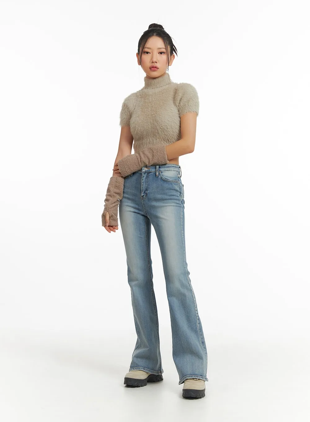 Mid Rise Solid Flared Jeans CJ429