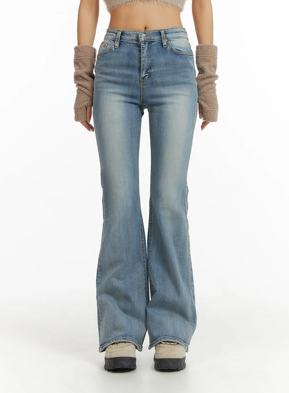 Mid Rise Solid Flared Jeans CJ429