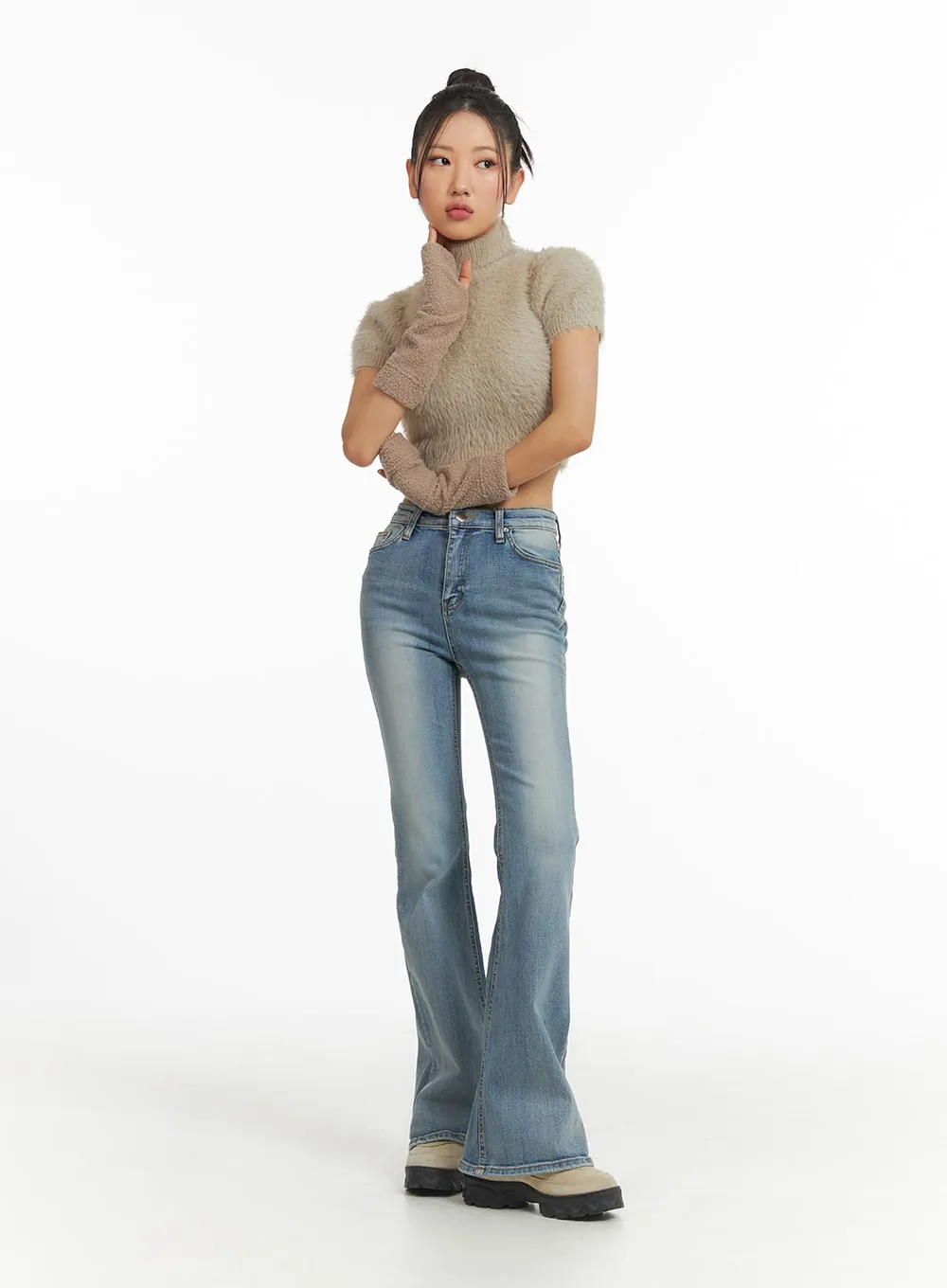 Mid Rise Solid Flared Jeans CJ429