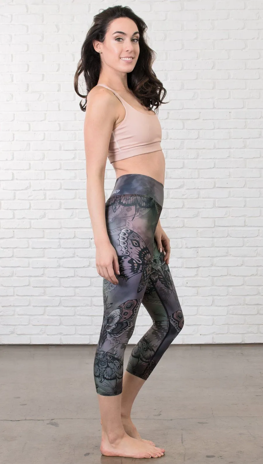 Moths - Triathlon Capri Leggings