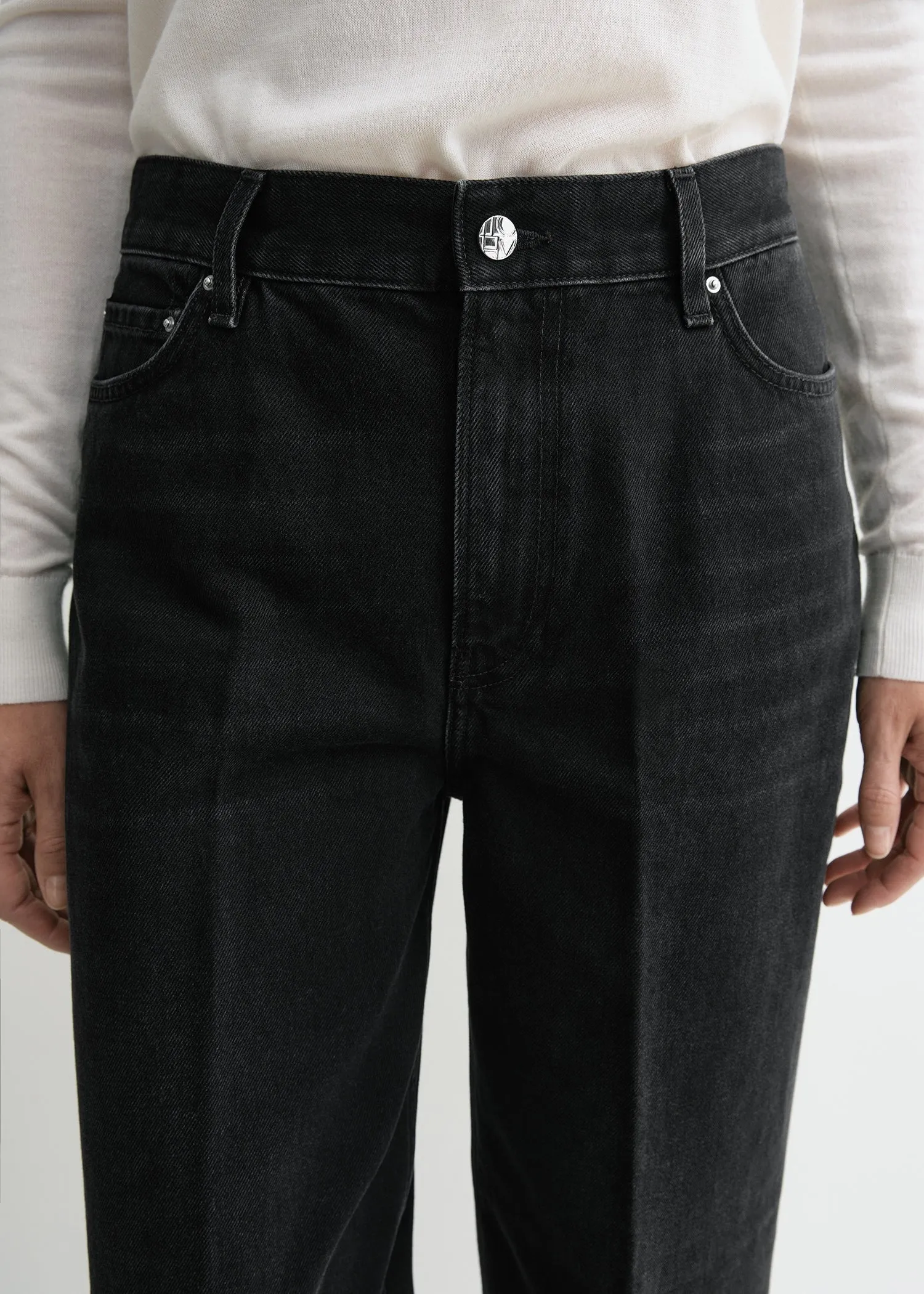 Wide tapered leg denim faded black