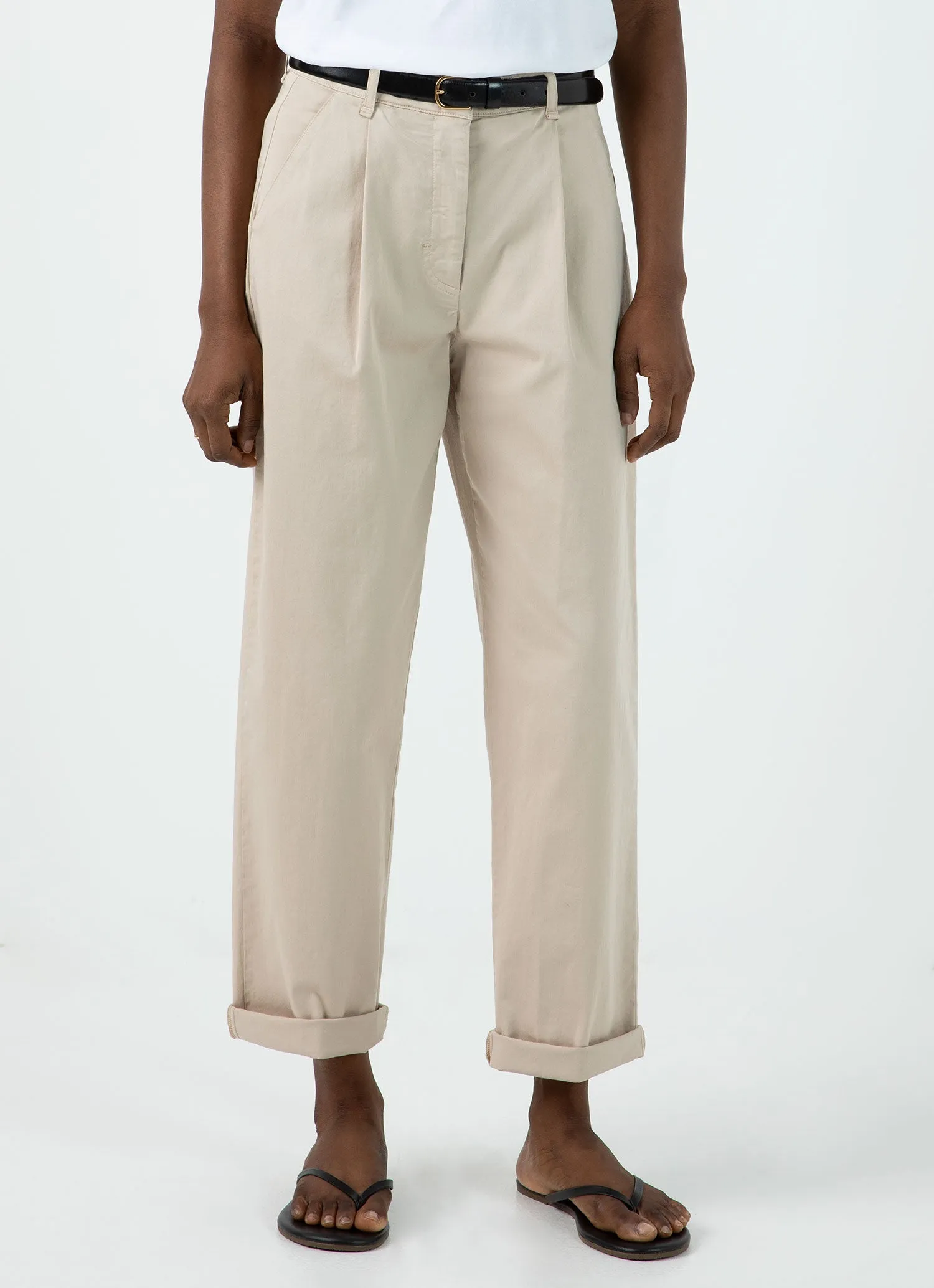 Women's Pleated Chino in Light Stone